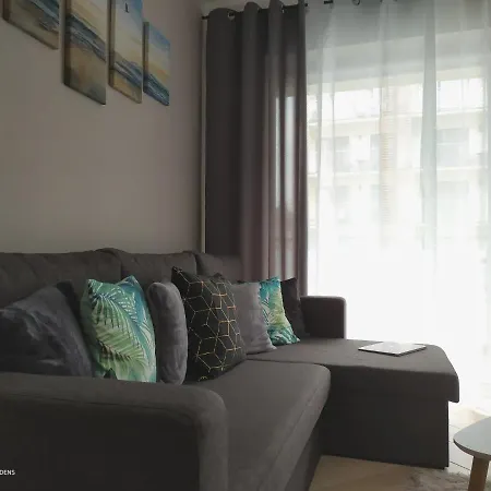 Gardens Apartment *